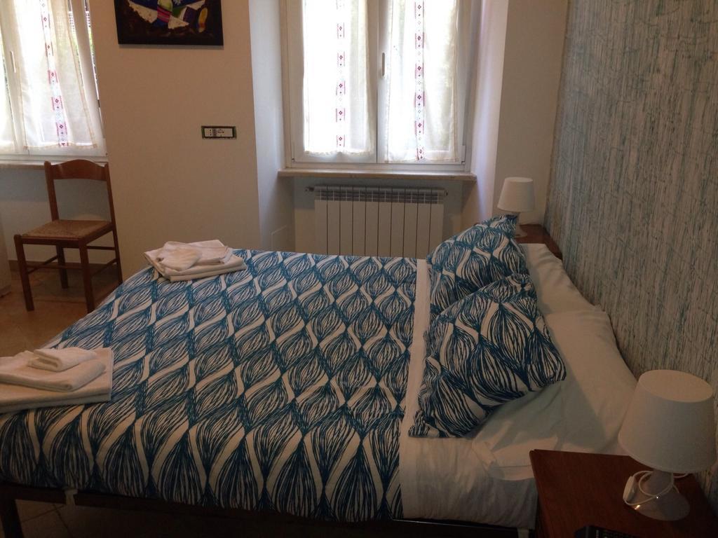 B & B Leonard Acqui Roma Quarto foto